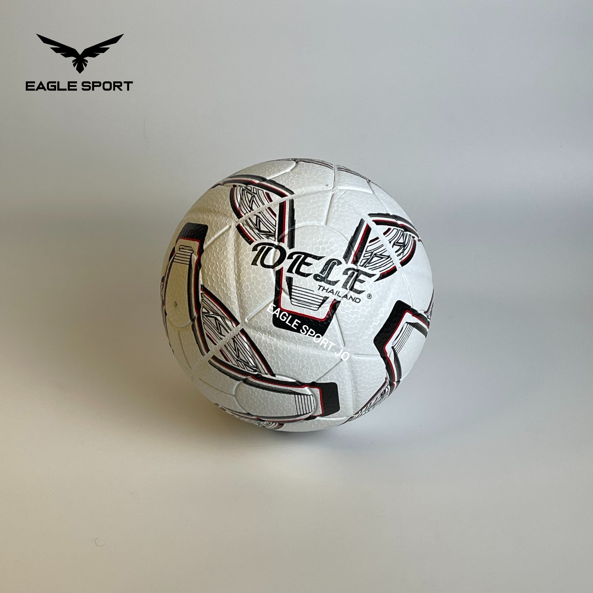  كرة قدم DIELE – تصميم أسود فخم وهادئ
DIELE Football – Elegant Black Design

