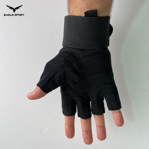 EAGLE-SPORT-JO-PRO-FORM Weightlifting Gloves for Men with Wrist Support – Stronger Grip & Better Protection
قفازات رفع الأثقال PRO-FORM للشباب (رجال) مع دعم للمعصم – ثبات، حماية وتحكم أقوى