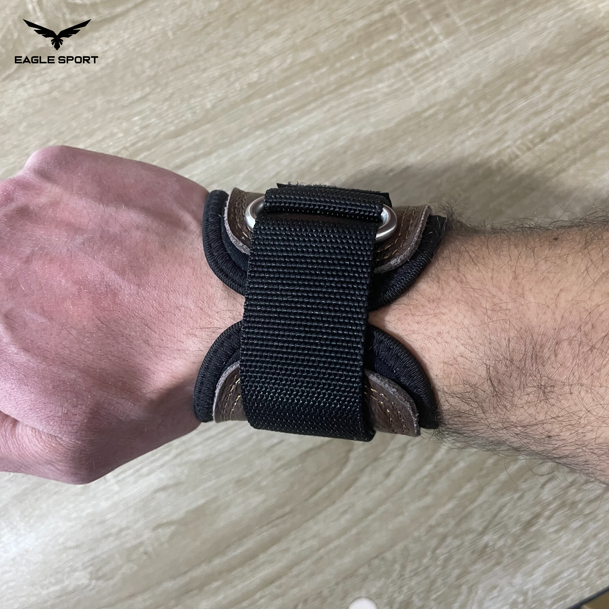 زوج مقابض يد احترافية من جلد البقر الطبيعي مع دعم معصم | VALEO
VALEO Natural Cowhide Leather Hand Grips with Wrist Support – Pair