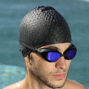  طاقية (قبعة)  سباحة سيليكون احترافية من Speedo – ثبات، راحة، حماية كاملة
Professional Silicone Swim Cap from Speedo – Stability, Comfort, and Full Protection